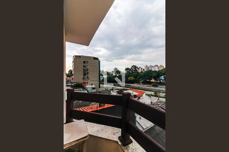 Casa à venda com 245m², 4 quartos e 4 vagas Casa à venda com 245m², 4 quartos e 4 vagasSacada do  Quarto 1 - Suíte