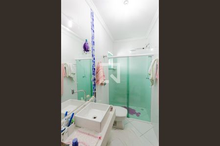 Casa à venda com 120m², 3 quartos e 4 vagas Casa à venda com 120m², 3 quartos e 4 vagasBanheiro da Suíte