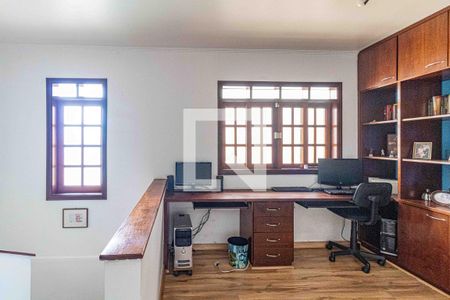 Casa à venda com 198m², 3 quartos e 4 vagasEscritório