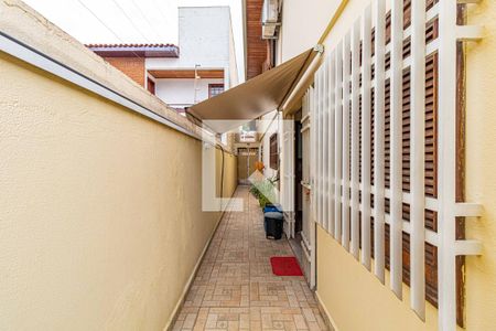 Casa à venda com 198m², 3 quartos e 4 vagasCorredor lateral