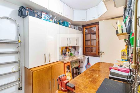 Casa à venda com 198m², 3 quartos e 4 vagasQuarto fundos