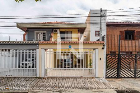 Casa à venda com 198m², 3 quartos e 4 vagasFachada