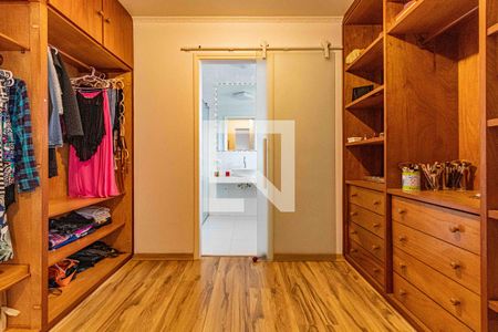 Casa à venda com 198m², 3 quartos e 4 vagasSuite 3 - Closet