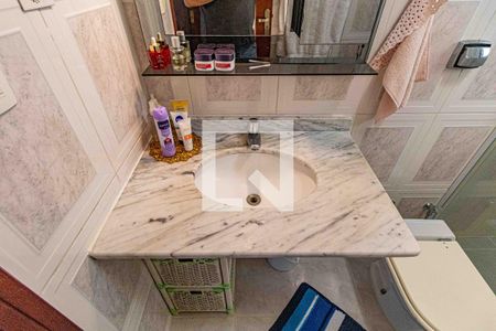 Casa à venda com 198m², 3 quartos e 4 vagasSuite 1 - Banheiro