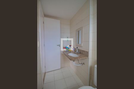 Apartamento para alugar com 75m², 2 quartos e 1 vaga Apartamento para alugar com 75m², 2 quartos e 1 vagaBanheiro