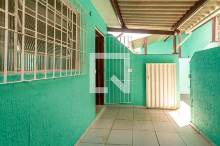 Casa para alugar com 30m², 1 quarto e sem vaga Casa para alugar com 30m², 1 quarto e sem vagaQuintal