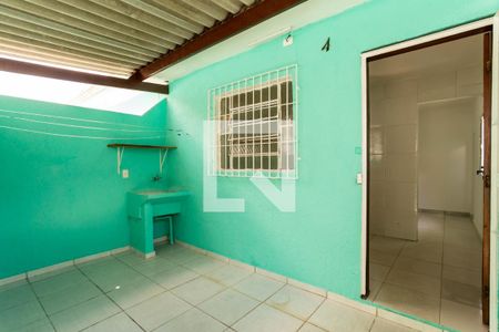 Casa para alugar com 30m², 1 quarto e sem vaga Casa para alugar com 30m², 1 quarto e sem vagaQuintal