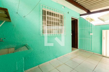 Casa para alugar com 30m², 1 quarto e sem vaga Casa para alugar com 30m², 1 quarto e sem vagaQuintal