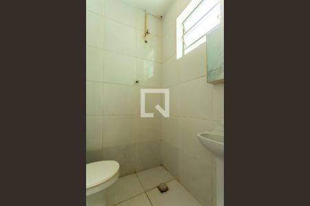 Casa para alugar com 30m², 1 quarto e sem vaga Casa para alugar com 30m², 1 quarto e sem vagaBanheiro