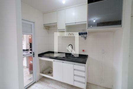 Sala/Cozinha de apartamento para alugar com 2 quartos, 84m² em Umuarama, Osasco