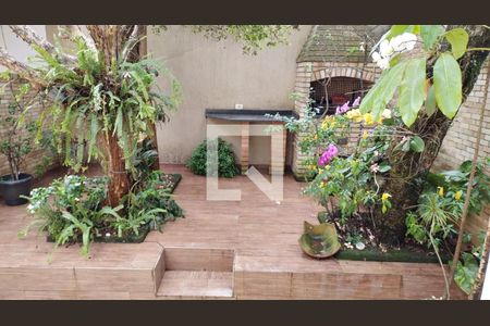 Casa à venda com 230m², 3 quartos e 2 vagas