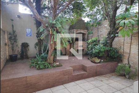 Casa à venda com 230m², 3 quartos e 2 vagas