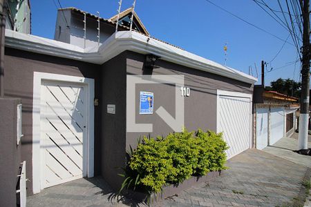 Casa à venda com 196m², 3 quartos e 4 vagasFachada 1