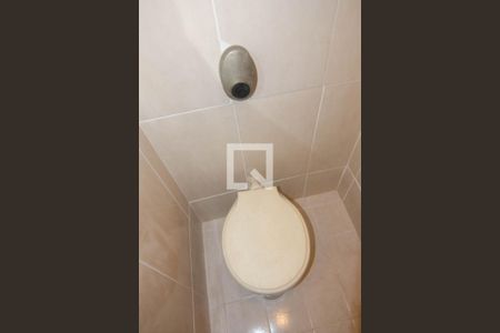 Apartamento à venda com 82m², 2 quartos e sem vaga Apartamento à venda com 82m², 2 quartos e sem vagaBanheiro de Serviço