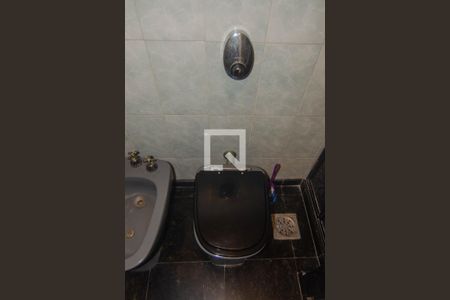 Apartamento à venda com 82m², 2 quartos e sem vaga Apartamento à venda com 82m², 2 quartos e sem vagaBanheiro