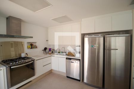 Casa de condomínio à venda com 690m², 4 quartos e 3 vagasCozinha