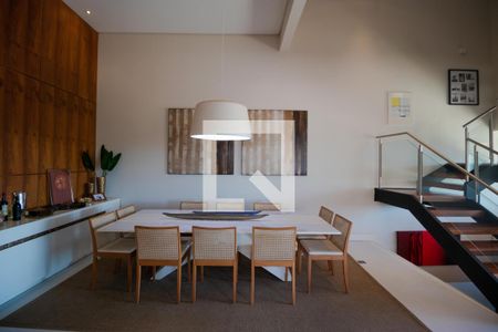 Casa de condomínio à venda com 690m², 4 quartos e 3 vagasSalas