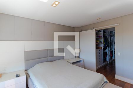 Casa de condomínio à venda com 690m², 4 quartos e 3 vagasSuíte 01