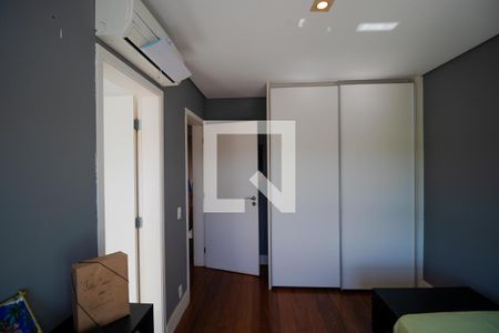 Casa de condomínio à venda com 690m², 4 quartos e 3 vagasSuíte 02