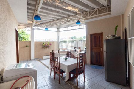 Casa à venda com 450m², 3 quartos e 3 vagasQuintal