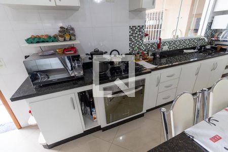 Casa à venda com 450m², 3 quartos e 3 vagasCozinha - Armários