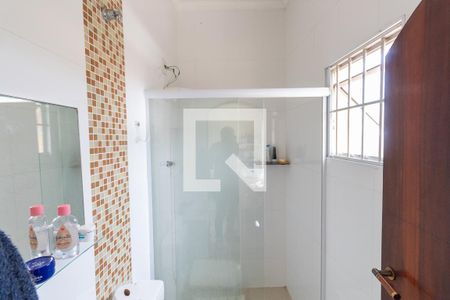 Casa à venda com 450m², 3 quartos e 3 vagasBanheiro 2