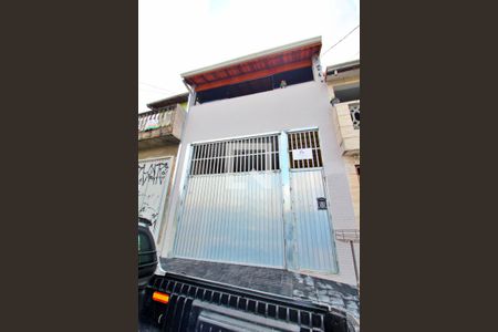 Casa à venda com 147m², 2 quartos e 2 vagasFachada