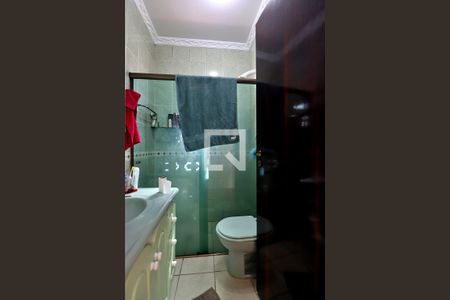 Casa à venda com 176m², 3 quartos e 2 vagasBanheiro Social