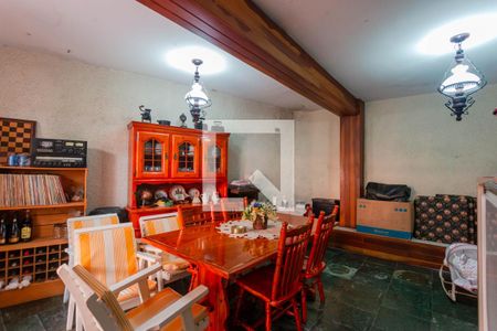 Casa à venda com 340m², 4 quartos e 3 vagasDeposito ou salão de festa