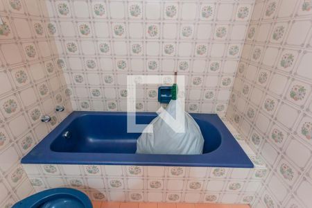 Casa à venda com 340m², 4 quartos e 3 vagasBanheiro da Suíte 2