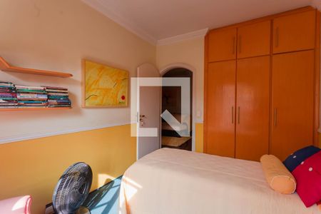 Casa à venda com 340m², 4 quartos e 3 vagasquarto 1