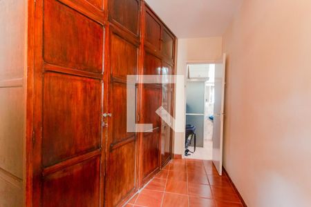 Casa à venda com 340m², 4 quartos e 3 vagasCloset da suíte 2