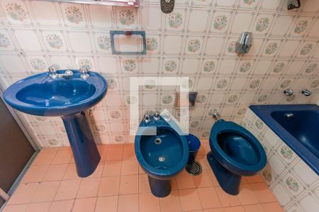 Casa à venda com 340m², 4 quartos e 3 vagasBanheiro da Suíte 2