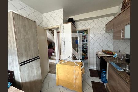 Casa à venda com 97m², 3 quartos e 2 vagasCozinha