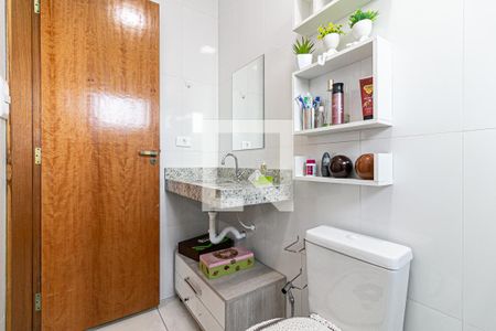 Casa de condomínio à venda com 78m², 3 quartos e 1 vaga Casa de condomínio à venda com 78m², 3 quartos e 1 vagaBanheiro da Suíte 2