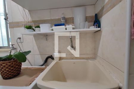 Apartamento à venda com 115m², 3 quartos e 1 vagaÁrea de Serviço