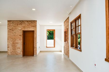 Sala/Quarto de casa para alugar com 3 quartos, 120m² em Jardim Itu Sabará, Porto Alegre