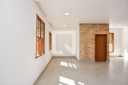 Sala/Quarto de casa para alugar com 3 quartos, 120m² em Jardim Itu Sabará, Porto Alegre