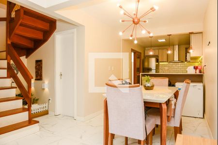 Sala de casa de condomínio à venda com 2 quartos, 130m² em Igara, Canoas