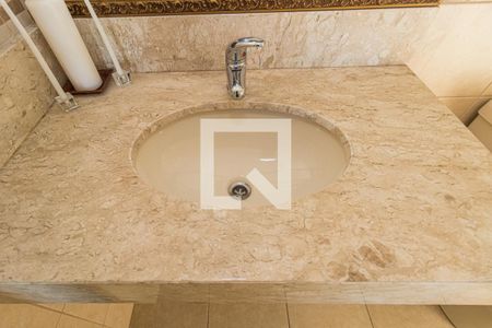 Casa à venda com 729m², 4 quartos e 6 vagasBanheiro da Suíte 4