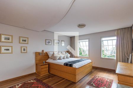 Casa à venda com 729m², 4 quartos e 6 vagasSuite 1