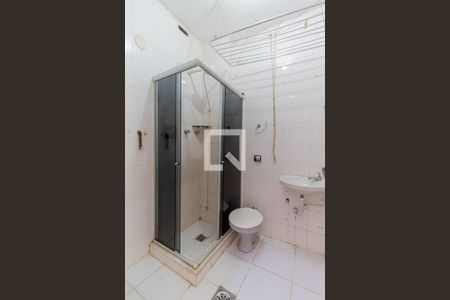 Banheiro de kitnet/studio para alugar com 1 quarto, 27m² em Centro, Rio de Janeiro