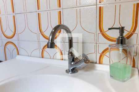 Casa à venda com 200m², 4 quartos e 4 vagasBanheiro - torneira