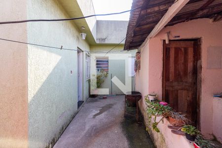 Casa à venda com 200m², 4 quartos e 4 vagasCorredor