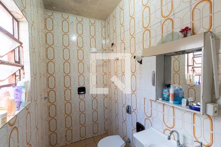 Casa à venda com 200m², 4 quartos e 4 vagasBanheiro 1