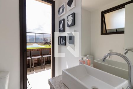 Apartamento à venda com 240m², 4 quartos e 3 vagasLavabo 2 (Andar superior da cobertura)