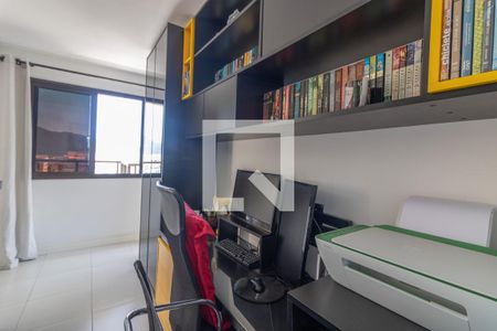 Apartamento à venda com 240m², 4 quartos e 3 vagasEscritório (Andar superior da cobertura)
