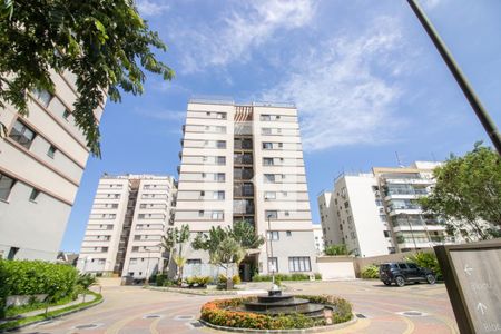 Apartamento à venda com 240m², 4 quartos e 3 vagasFachada