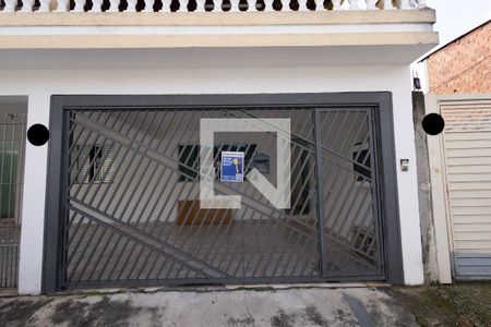 Casa à venda com 429m², 4 quartos e 2 vagas Casa à venda com 429m², 4 quartos e 2 vagasFachada