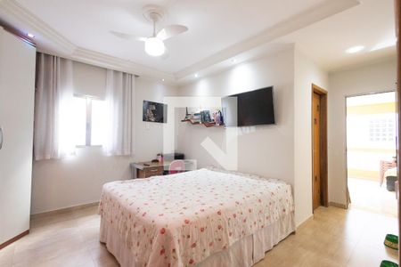 Casa à venda com 429m², 4 quartos e 2 vagas Casa à venda com 429m², 4 quartos e 2 vagasQuarto 3 (Suite)